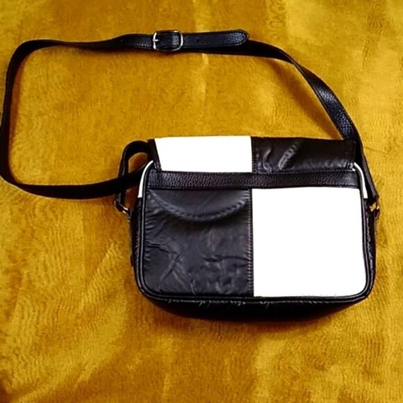 HUNTING WORLD WHITE BLACK ARTIC CROSSBODY BAG - Picture 3 of 16